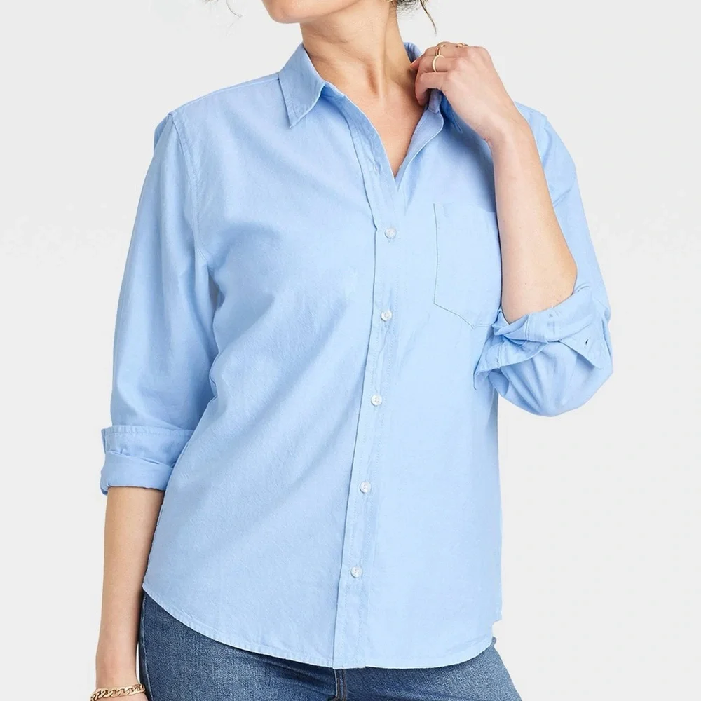 Universal Thread Blue M - Women's Long Sleeve Classic Button-Down Shirt